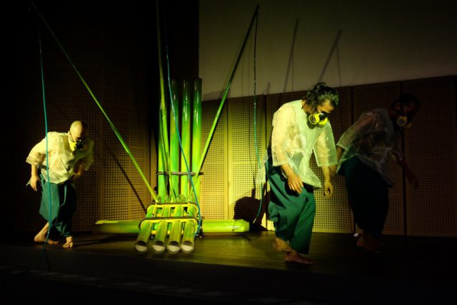 Baromban dan Mitos Tambang oleh Indonesia Performance Syndicate, Minggu 11 Maret 2018 Pukul : 15.00