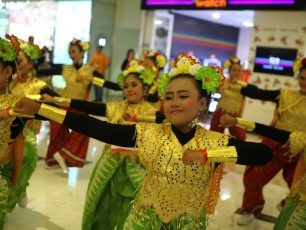 Indonesia Menari 2016, Minggu 20 November 2016 Pukul : 13.00