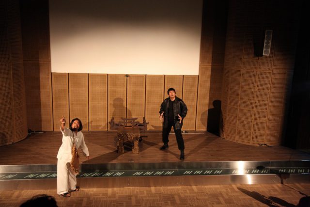 Pemburu Perkasa oleh Teater Koma, Minggu 20 Oktober 2013 pukul 15:00