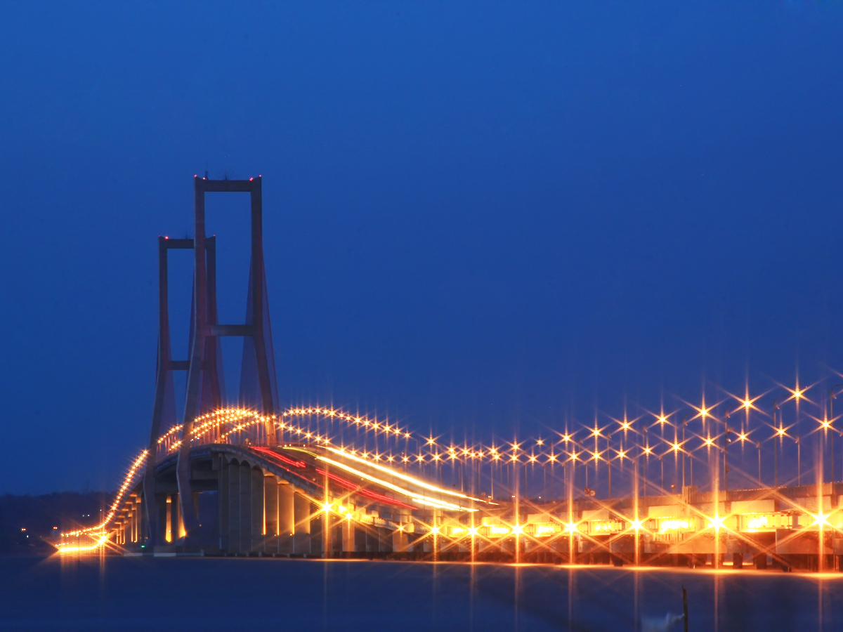 Suramadu, Jembatan Terpanjang Kebanggaan Indonesia - Indonesia Kaya