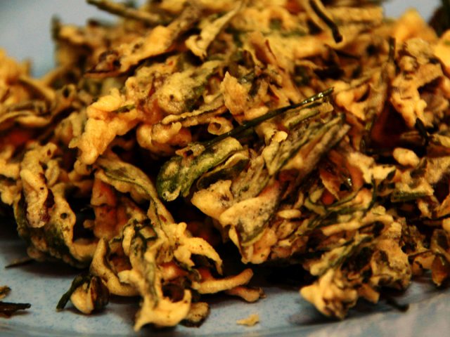 Keripik Kelakai, Camilan Khas Dayak dengan Banyak Khasiat