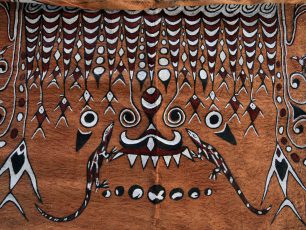 ‘Gambar Kehidupan’ Masyarakat Papua pada Kulit Kayu