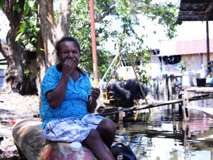 Tradisi Mengunyah Pinang di Papua
