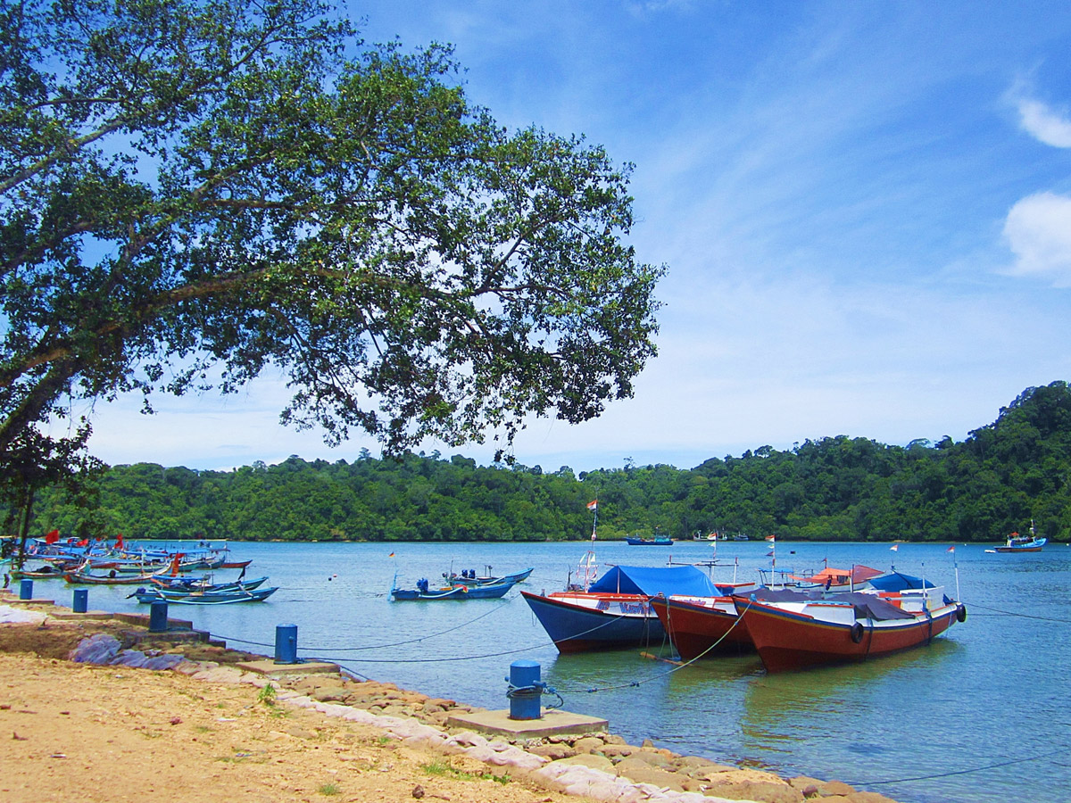 Sendang Biru, Satu Lagi Pantai Cantik dan Mempesona di Malang 
