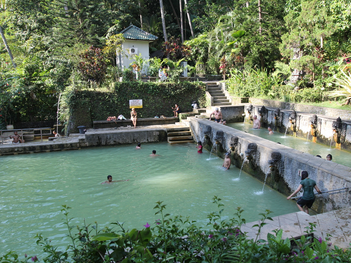 pemandian_air_panas_banjar_1200.jpg