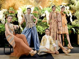 “PRINGGGASELA”, KECANTIKAN ALAM LOMBOK TIMUR DALAM BALUTAN BALIJAVA BY DENNY WIRAWAN