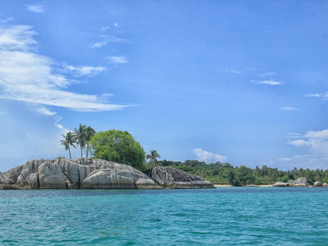 Menikmati Ketenangan di Pulau Babi