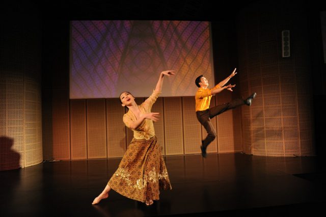 Choreographers, Dances, And Dancers Oleh Eki Dance Company, Minggu 29 November 2015 Pukul 15:00