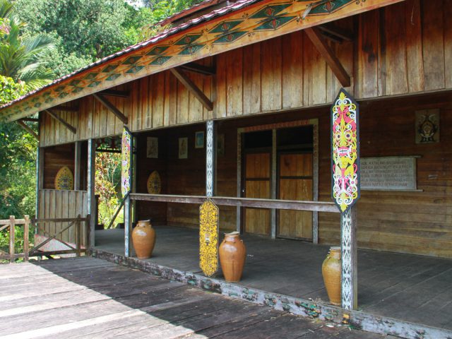 Rumah Bentang Samalantan, Tempat Kegiatan Keagamaan Masyarakat Dayak