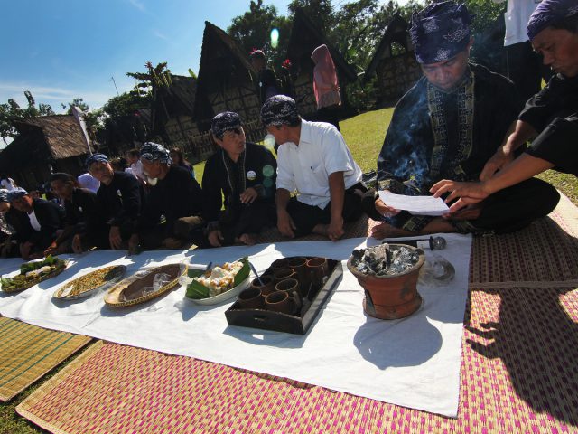 Mensyukuri Hasil Panen lewat Tradisi Seren Taun di Kampung Budaya Sindang Barang
