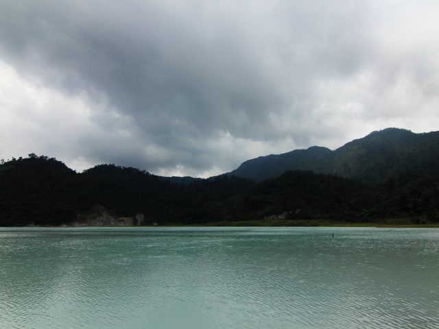 Talaga Bodas, Si Putih yang Cantik dari Garut