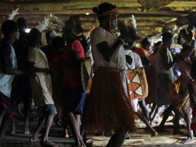 Nilai Luhur Dalam Tarian Pesta Ulat Sagu Suku Asmat