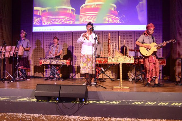 Gus Teja “From Heaven to Earth” oleh Gus Teja World Music, Sabtu 16 Juli 2016 Pukul : 15.00