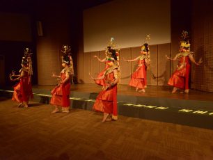 Cerita Tari Dari Sumatera oleh Liga Tari Mahasiswa UI Krida Budaya,