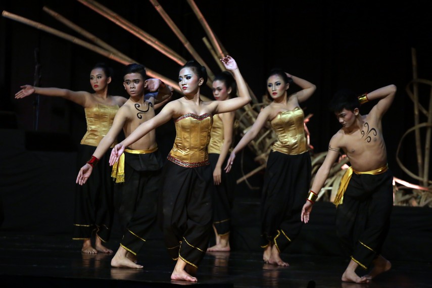 Koreografi Drama Wayang Swargaloka menggabungkan unsur tari tradisi dan modern