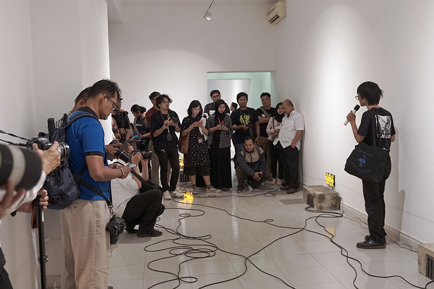 Pameran seni media baru dari seniman Indonesia dan internasional