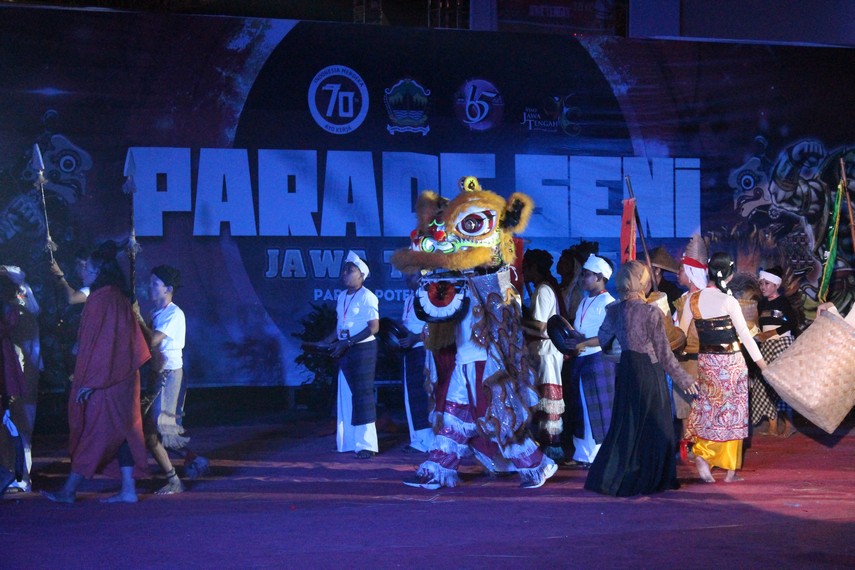 Kontingen dari kabupaten Kudus dalam Parade Seni Budaya Hari Jadi Propinsi Jawa Tengah tahun 2015