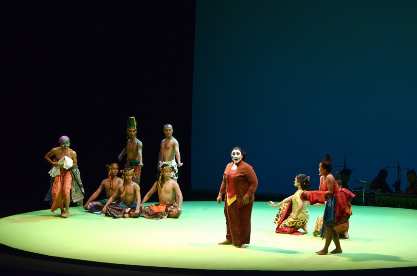 Perkenalan para karakter yang ada di Opera Jawa
