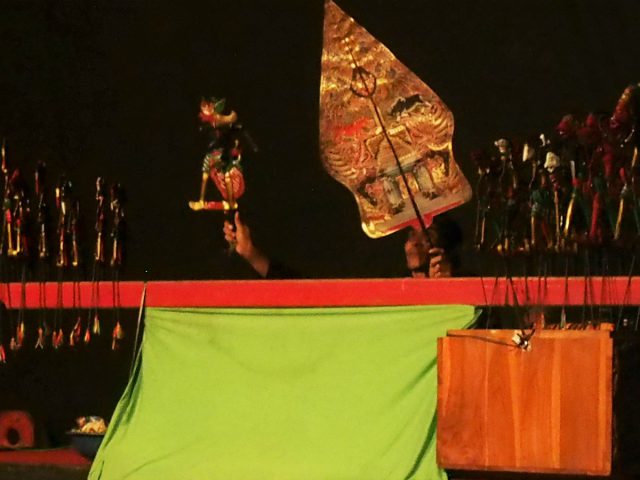 Pertunjukan Wayang Klithik Menampilkan Lakon Jaka Umbaran
