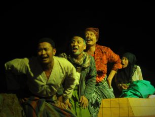 Teater Keset Panggungkan Naskah Andy Eswe