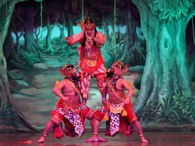 Wayang Orang Bharata Mempersembahkan Pertunjukan “Limbuk Wuyung”