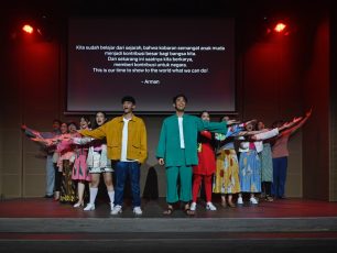 Gelora Muda oleh Teater Abnon Jakarta
